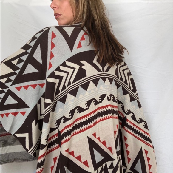 Sisters Southeastern Tribal Boho Poncho for Women - Picture 5 of 15